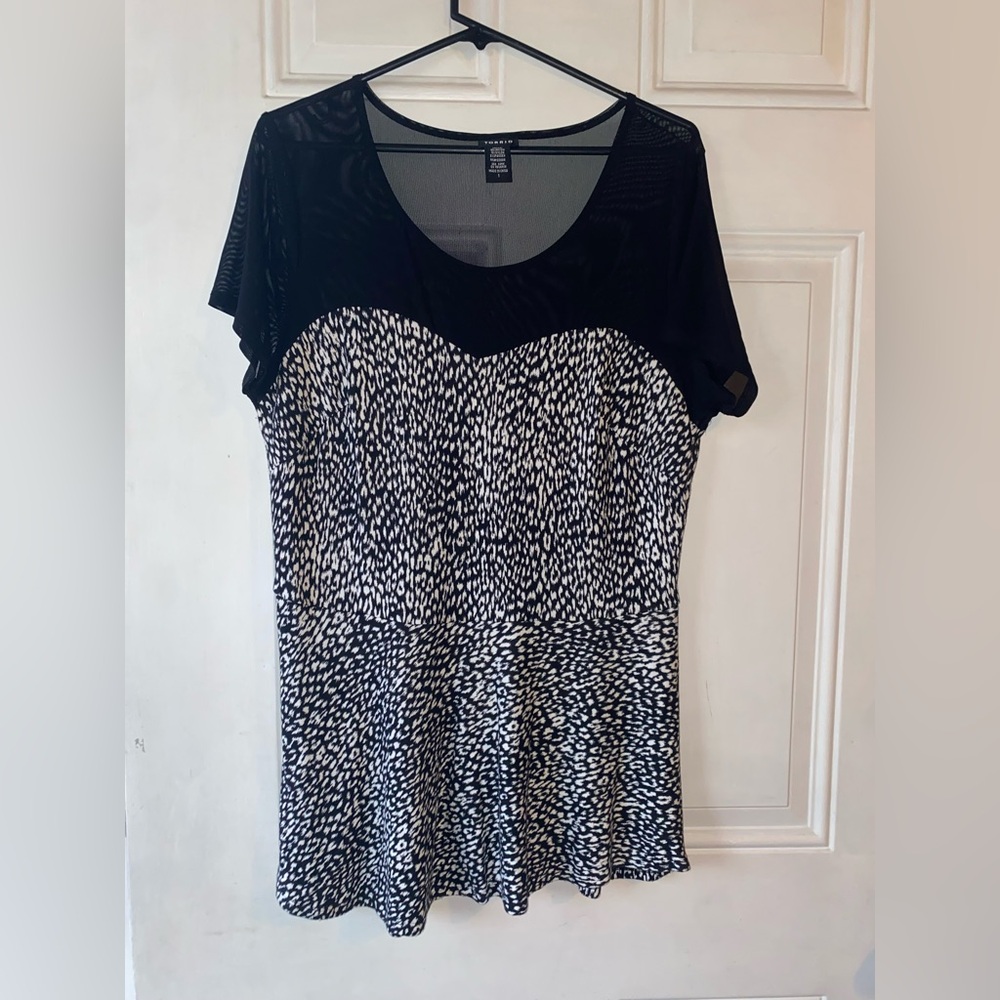 Torrid Black and White Abstract Blouse